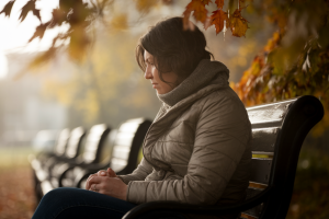 Signes d’un Traumatisme Non Résolu : Comment les Repérer et les Traiter